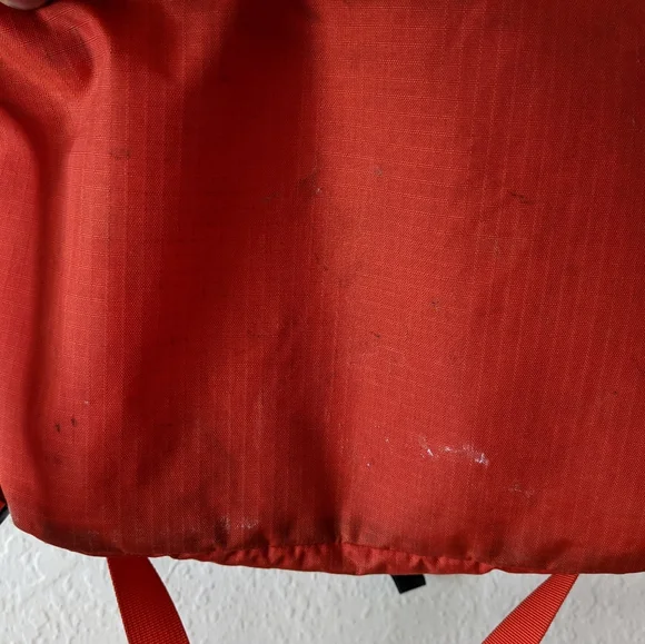 ARC'TERYX Cierzo 25 Backpack Red Good Condition - Picture 6 of 6